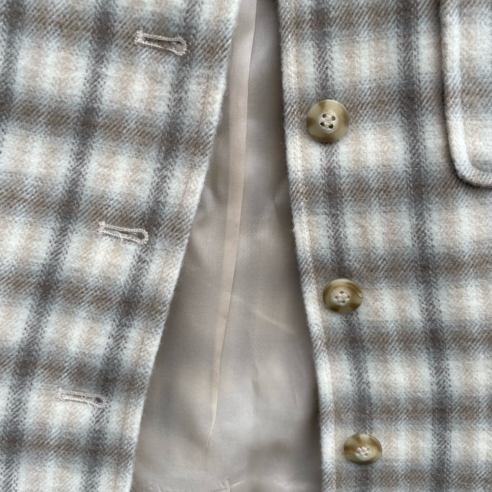Cropped Jacket - Picture 2 of 7